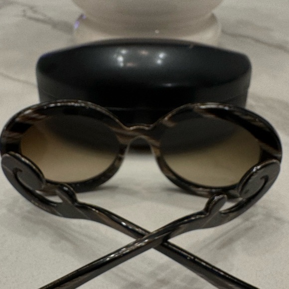 Authentic PRADA round sunglasses - VINTAGE - Picture 3 of 14